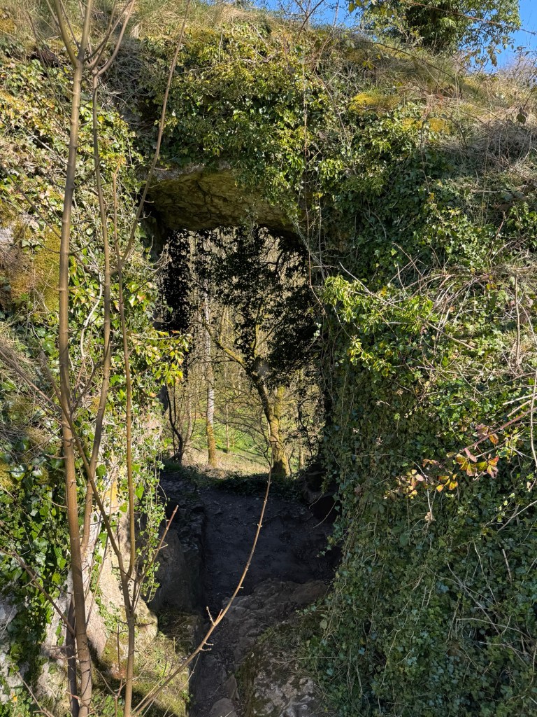 Entrance to Cucklet Church